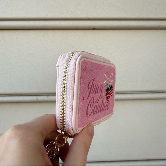 Juicy Couture terrycloth Pink Wallet with Strawberry Design coin pouch - Picture 3 of 4